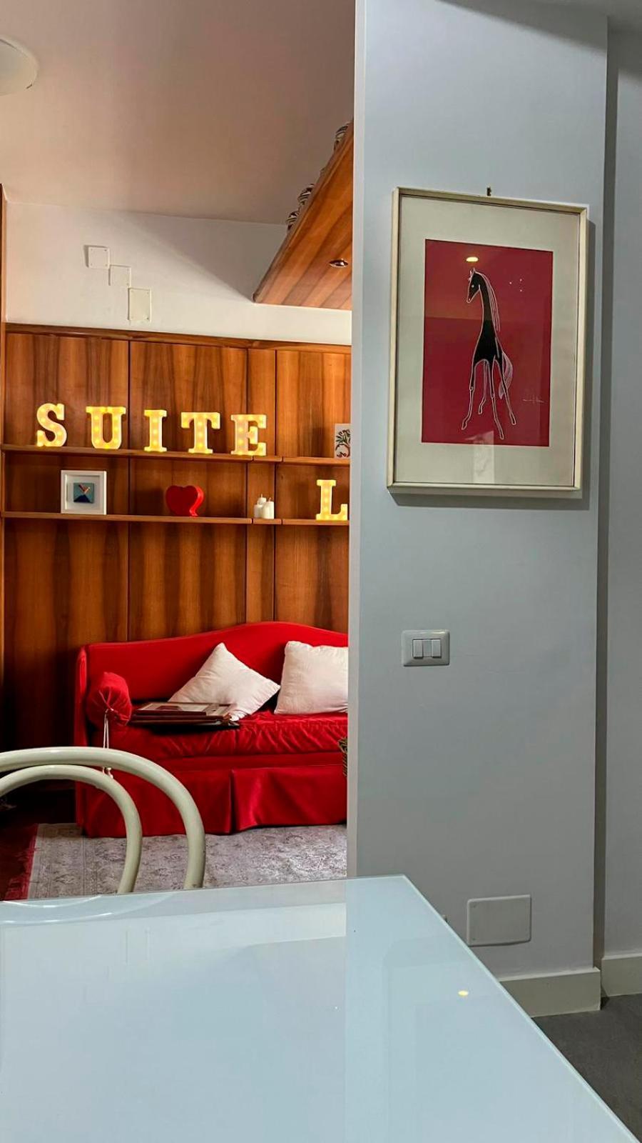 Suite Love Napoli By Fh ภายนอก รูปภาพ